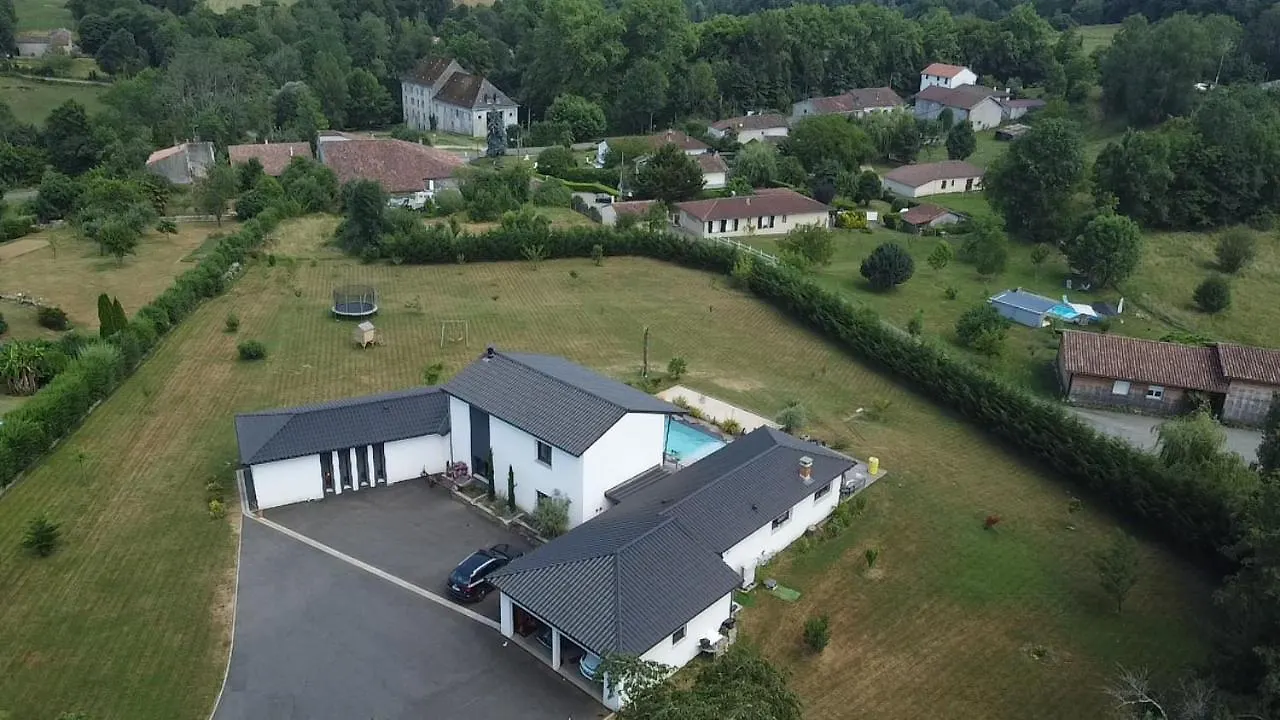 Villa 5L Montjoie-en-Couserans 0*,  فرنسا